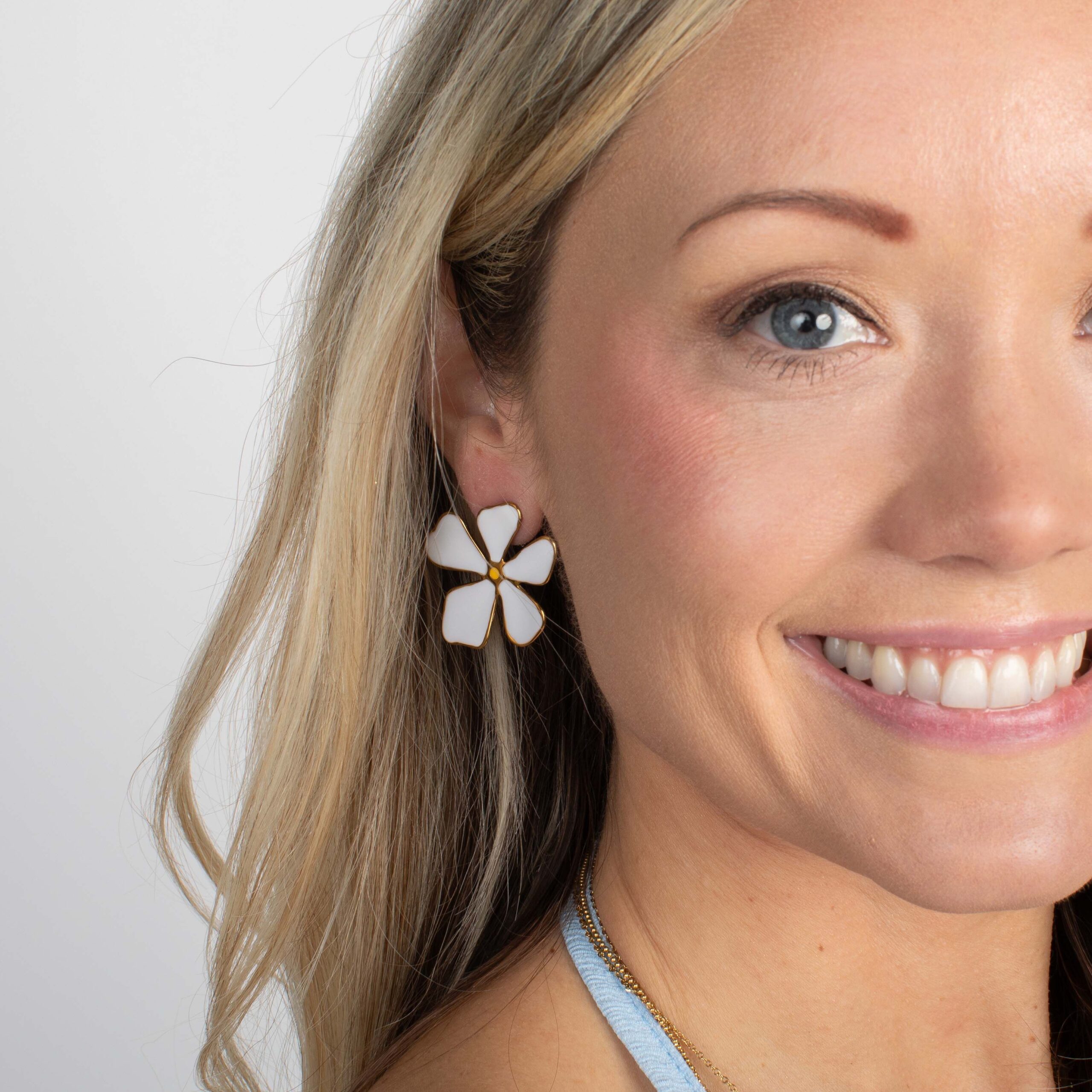 Spring & Summer Earring Trends: What’s Hot for 2025